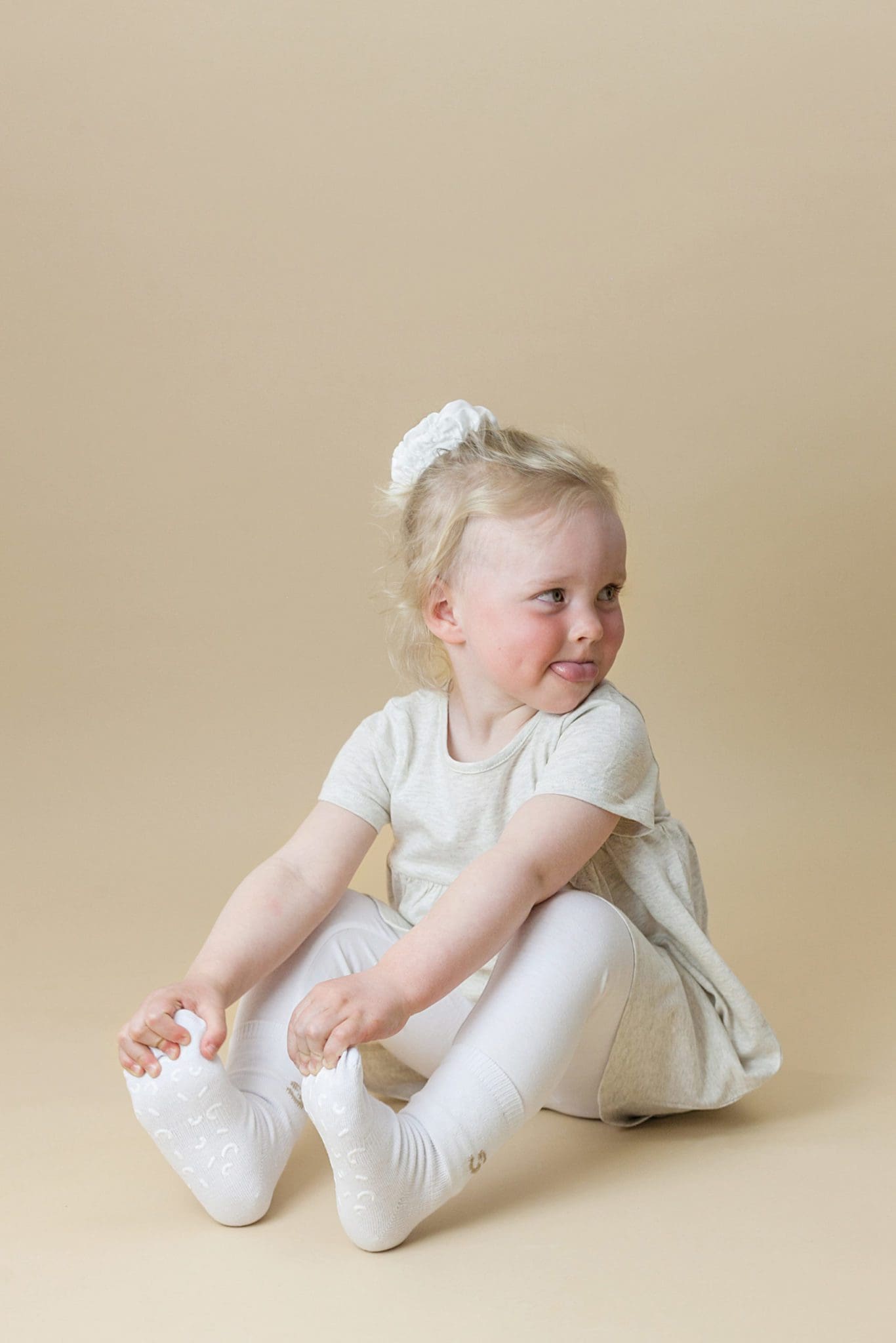 Sokkar STUCKIES® White
